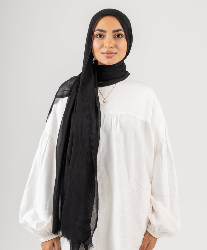 طرحة قطن منقوشة باللون الأسود