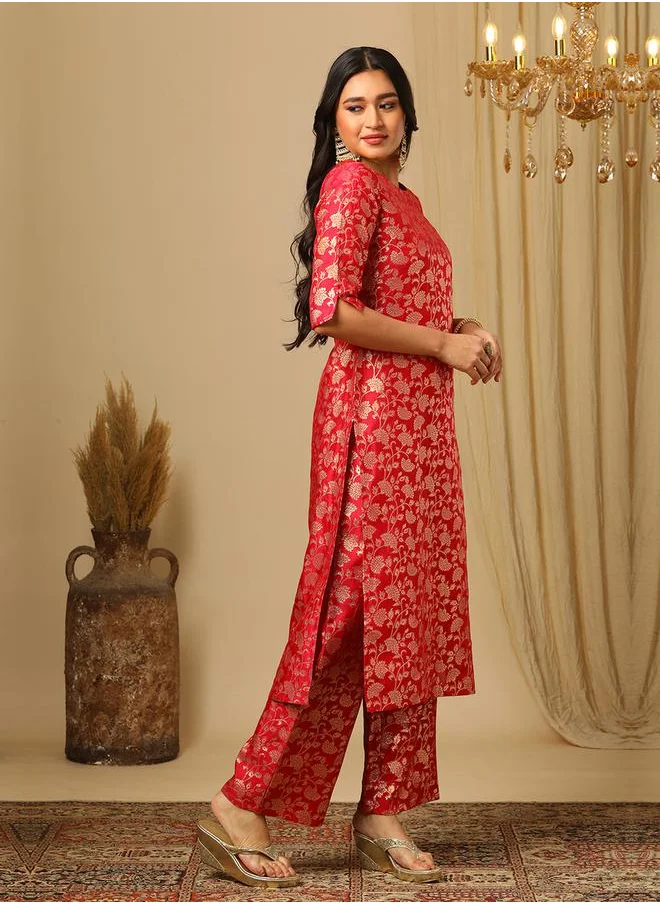 جلو باص Round Neck Floral Print Straight Kurta and Elasticated Pants Set