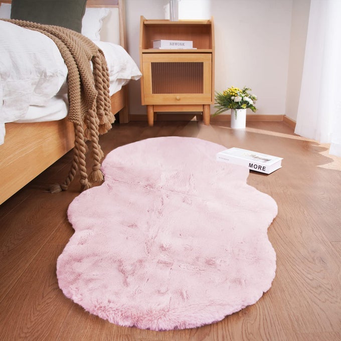 SOFT FAUX SHEEPSKIN FUR RUG 2X4 PINK FLUFFY BEDSIDE RUGS PLUSH RUG SHAG NURSERY CARPET AREA RUGS FOR LIVING ROOM BEDROOM PLAYING ROOM DECOR