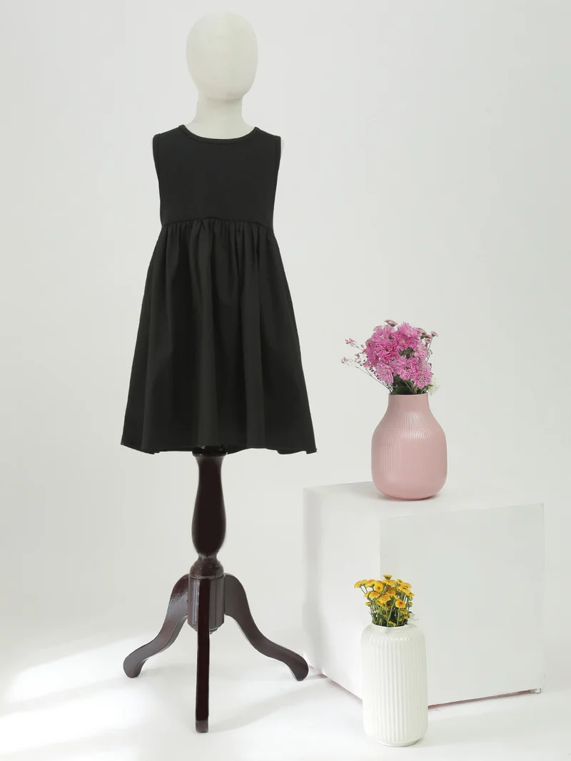 جلو باص Globus Girls Black Round Neck Sleeveless Solid Gathered Detail Fit & Flare Mini Party Dress