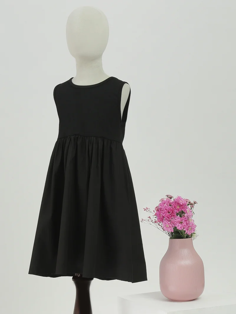 globus Globus Girls Black Round Neck Sleeveless Solid Gathered Detail Fit & Flare Mini Party Dress