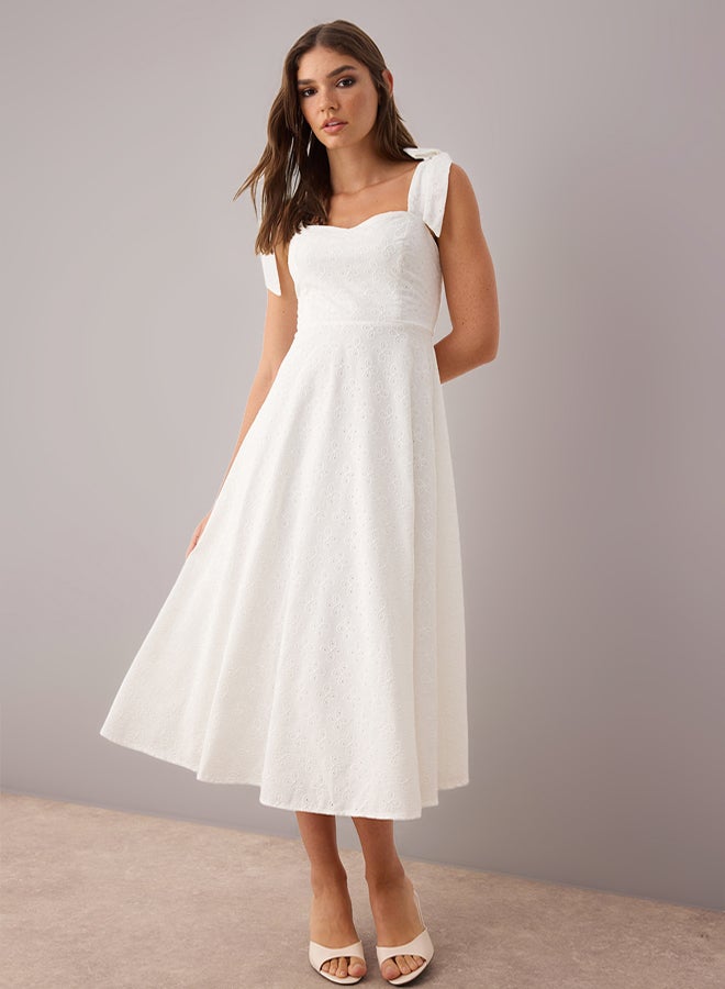 trendyol White Brode Skirt Waist Opening Straight Maxi Woven Dress - Image 2