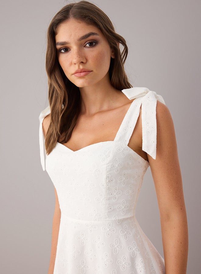 trendyol White Brode Skirt Waist Opening Straight Maxi Woven Dress - Image 3