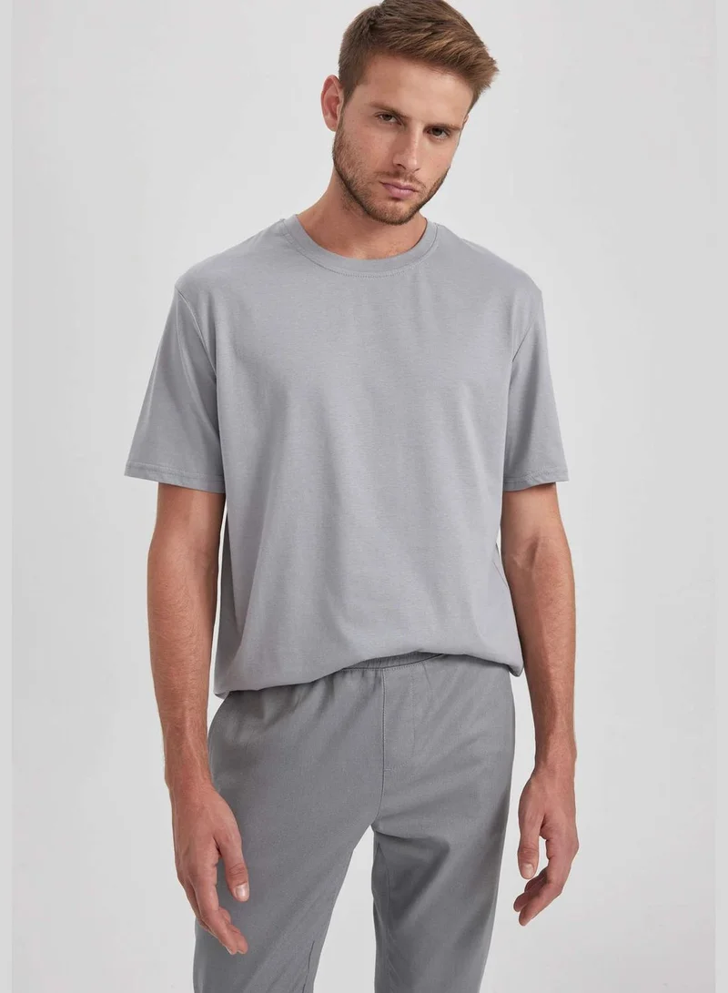 DeFacto Regular Fit Crew Neck Short Sleeve Basic T-Shirt
