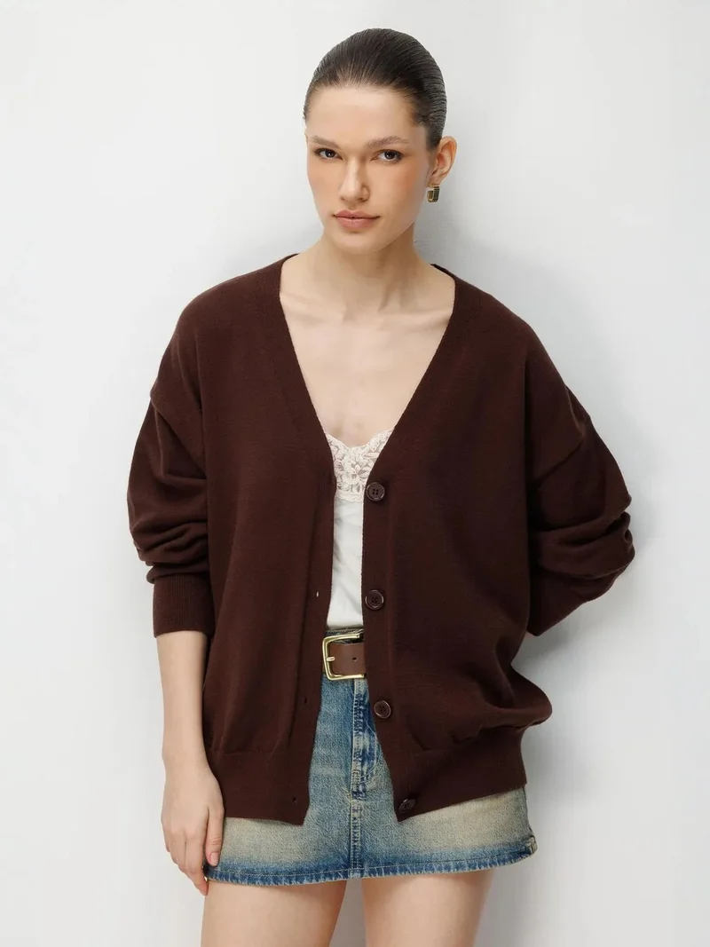 MIXRAY Long Ribbed Knitwear Cardigan with V-neck and Button Closure