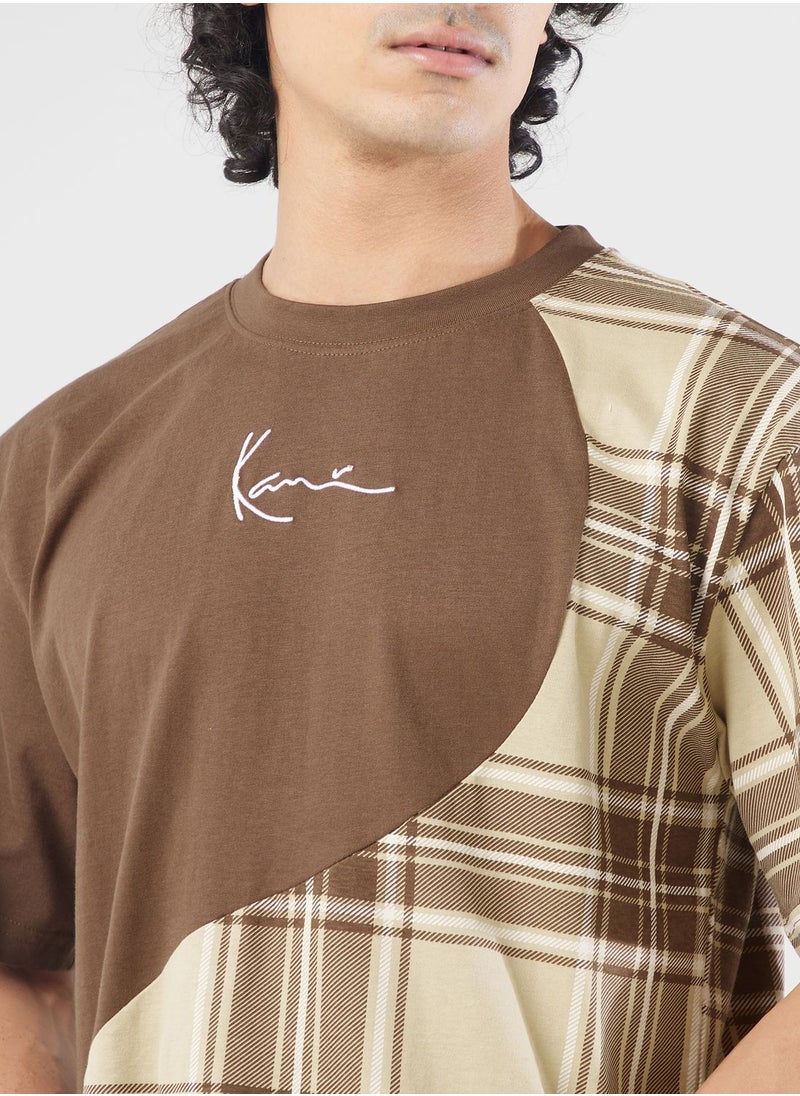 Karl Kani - Small Signature Wavy Block T-Shirt - Image 1