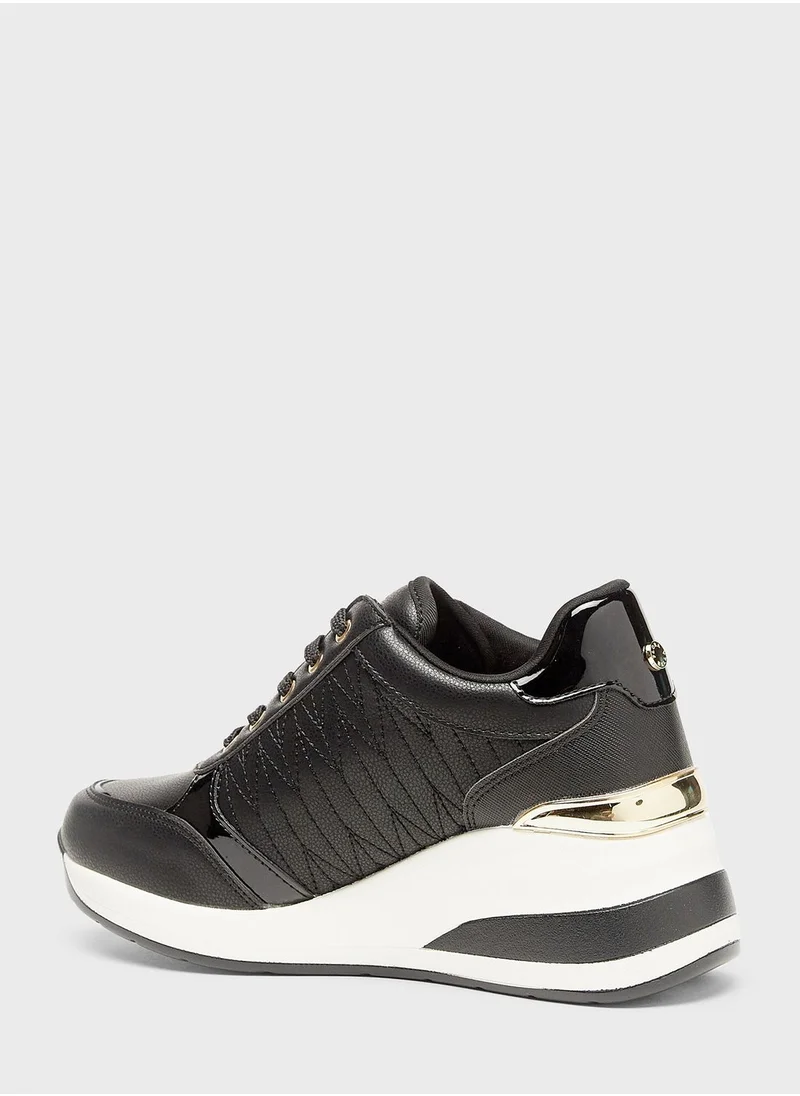 شو اكسبرس Lace Up Low Top Sneakers