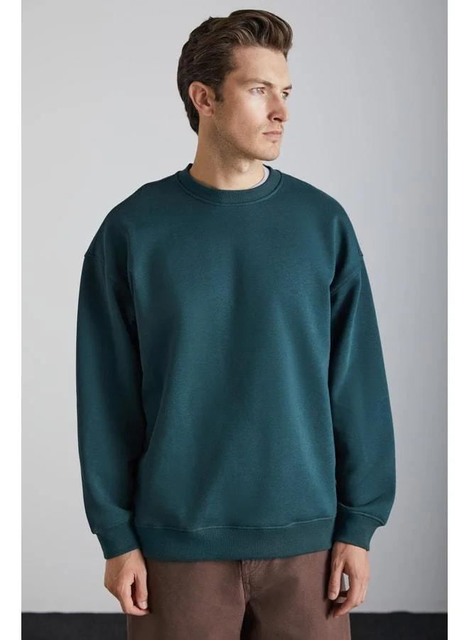 GRIMELANGE Stephan Men's Ultra-Soft Fabric Organic Cotton Oversized Fit Round Neck Dark Green Sweatshirt
