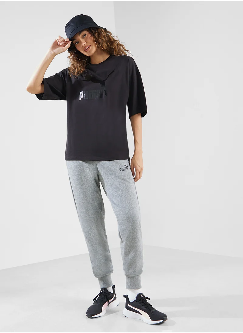 PUMA Classic Oversized Logo T-Shirt