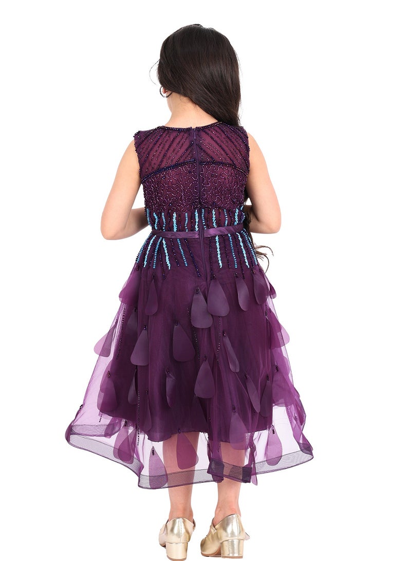 مودرن ديزاين فستان سهرة للأطفال يتميز الفستان بتطريز فاخر ليناسب ذوق أميرتك - Image 2