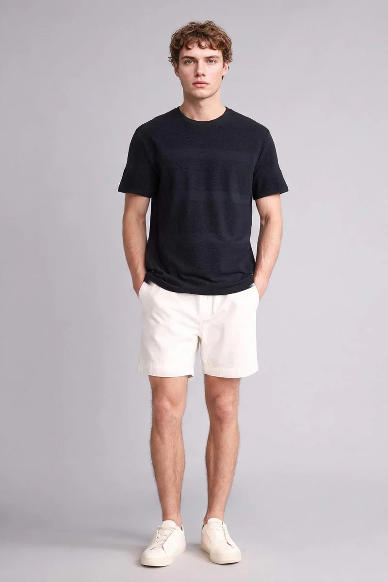 ديفاكتو Regular Fit Crew Neck Short Sleeve T-Shirt