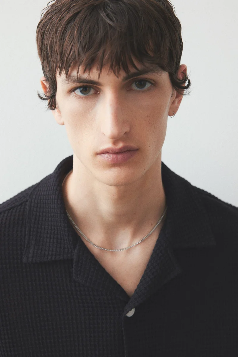 اتش اند ام قميص جاكار محبوك بقصة عادية