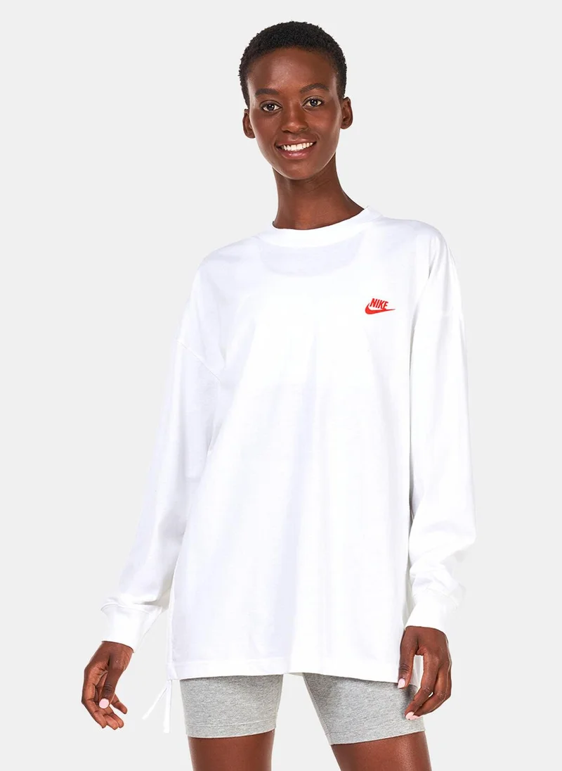 Nike Women's Sportswear Long-Sleeve Graphic T-Shirt