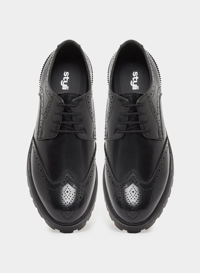 Styli Styli Plain Wingtip Lace-Up Brogue Shoes  - Image 5