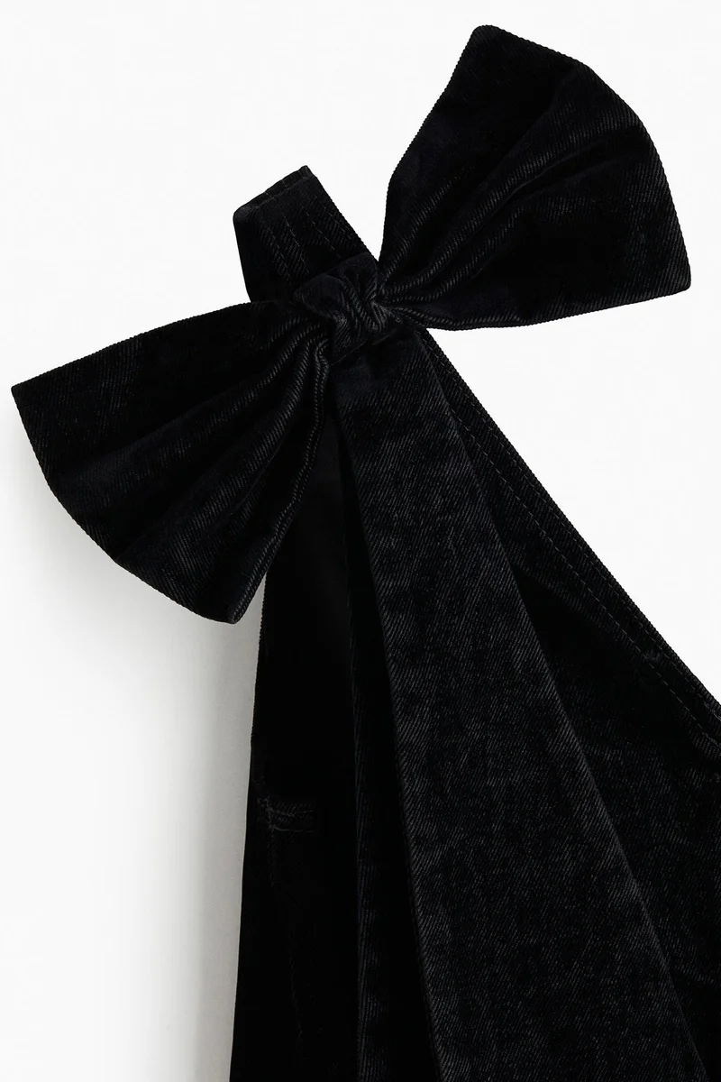 اتش اند ام فستان قصير بتفاصيل ربطة