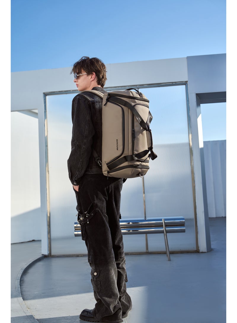 Arctic Hunter LXB00947 Large 3-in-1 Travel and Gym Duffel Bag that Converts into a Backpack for Men and Women, a Practical and Water-Resistant Travel Handbag with a 16-inch Laptop Sleeve, Separate Shoe Compartment, and Pockets for Personal Items and Toiletries - Image 3