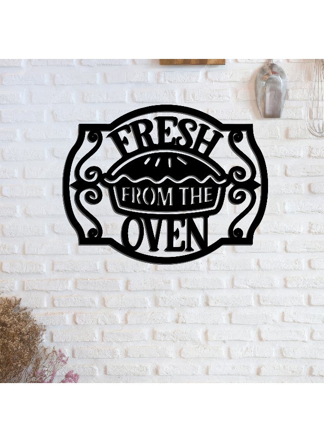 ديكور جداري خشبي عالي الجودة للمطبخ فن جداري للمطبخ بكلمة "Fresh From The Oven" مصنوع من خشب MDF الإسباني، باللون الأسود، بسماكة 6 ملم. يتميز بتصميم ثلاثي الأبعاد عصري وأنيق، مزوّد بشريط لاصق مزدوج الوجه لسهولة التركيب. جاهز للتثبيت فورًا ويمنح مطبخك لمسة فنية راقية. - Image 2