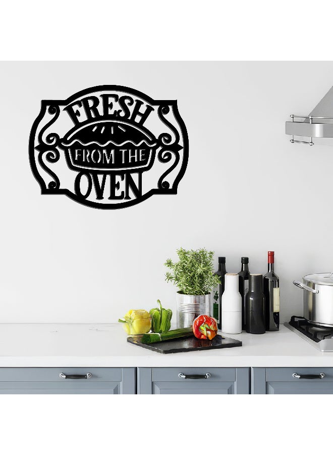 ديكور جداري خشبي عالي الجودة للمطبخ فن جداري للمطبخ بكلمة "Fresh From The Oven" مصنوع من خشب MDF الإسباني، باللون الأسود، بسماكة 6 ملم. يتميز بتصميم ثلاثي الأبعاد عصري وأنيق، مزوّد بشريط لاصق مزدوج الوجه لسهولة التركيب. جاهز للتثبيت فورًا ويمنح مطبخك لمسة فنية راقية. - Image 4