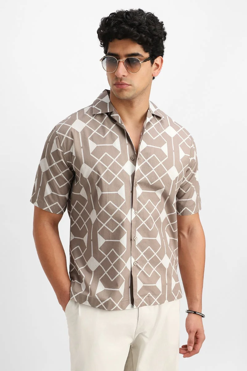سنيتش قميص بقصة هندسية