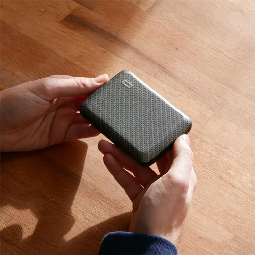 ÖGON -DESIGNS- Aluminum card holder with metal lock, RFID protection against fraud and demagnetization, compact wallet, Smart Case OSLO model (Covering Carbon Serge effect) - Image 5