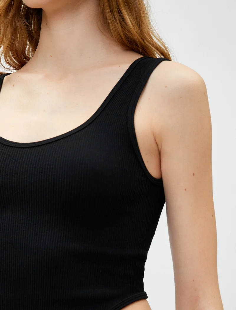كوتون Cotton Crop Ribbed Undershirt U Neck Asymmetric Cut