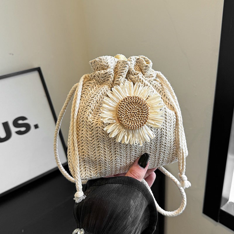 Korean Woven Bucket Bag Women'S New Popular Versatile Ins Flower Bag Niche Cute Single Shoulder Crossbody Bag - Image 1