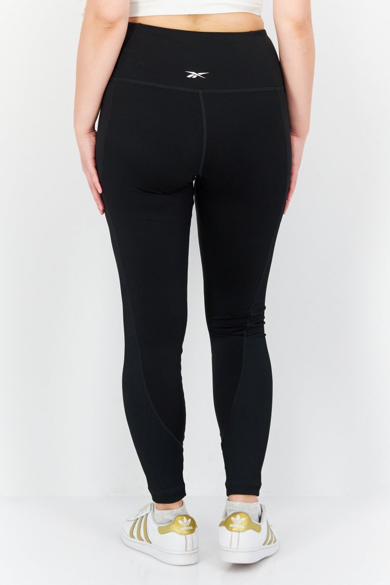 Reebok ملابس رياضية نسائية ضيقة بشعار العلامة التجارية، سوداء - Image 3