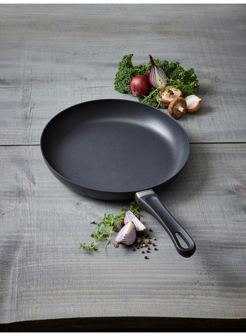 Scanpan Classic 9.5 Inch Fry Pan, Black - Image 2