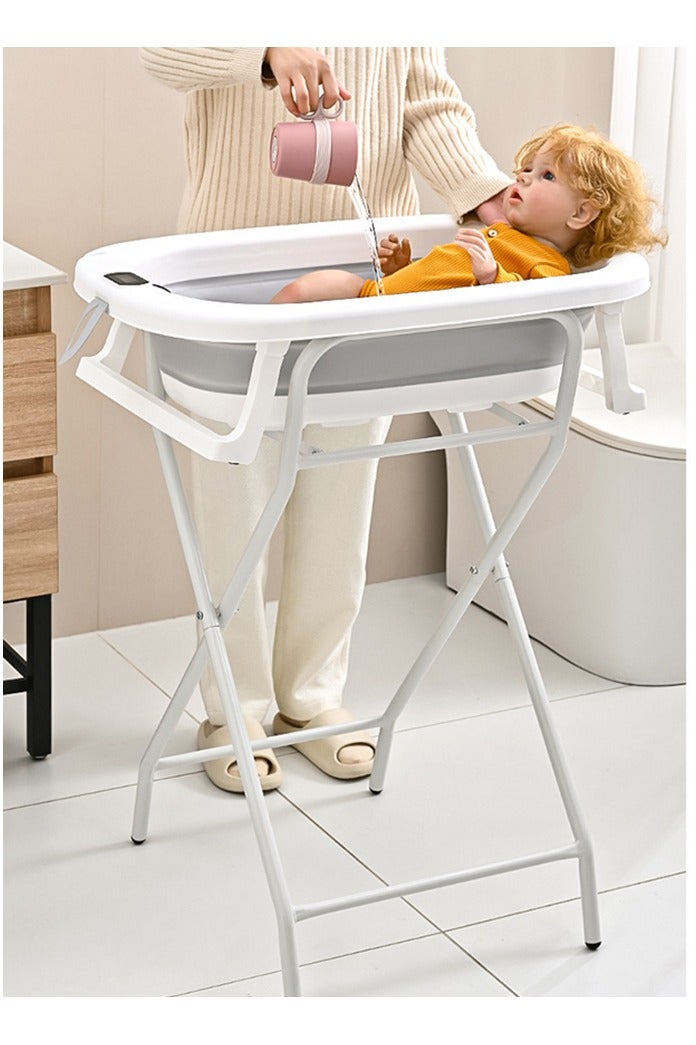 صحراء الواحة حوض استحمام قابل للطي للأطفال من 7 قطع مع حامل - حوض استحمام مع حامل، شاشة عرض درجة الحرارة، مقعد، غطاء استحمام، حوض استحمام للأطفال، مغرفة ماء. مناسب للاستحمام - من الولادة وحتى 8 سنوات - هدية للأطفال - Image 3