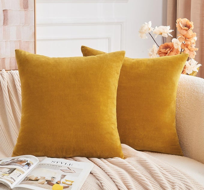 THROW PILLOW COVERS MUSTARD YELLOW SET OF 2 20X20 INCH FALL PILLOW COVERS SOFT VELVET FARMHOUSE NEUTRAL DECORATIVE PILLOWCASES FOR COUCH SOFA BED HOME BOHO DECOR MODERN CUSHION COVERS