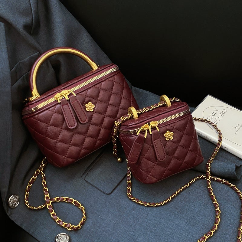 Women's Diamond Quilted Crossbody Bag 2026 - Image 1