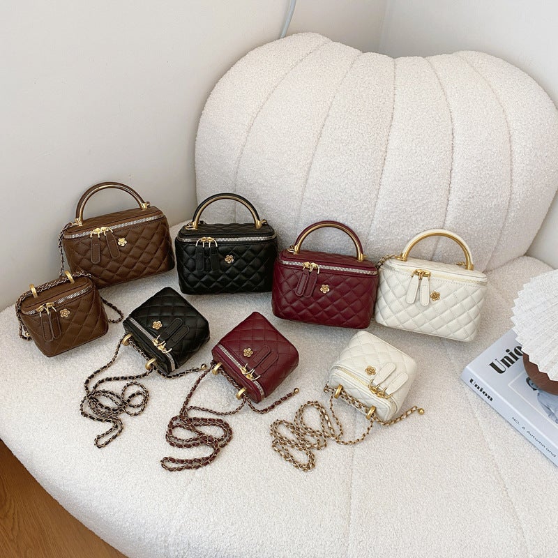 Women's Diamond Quilted Crossbody Bag 2026 - Image 4