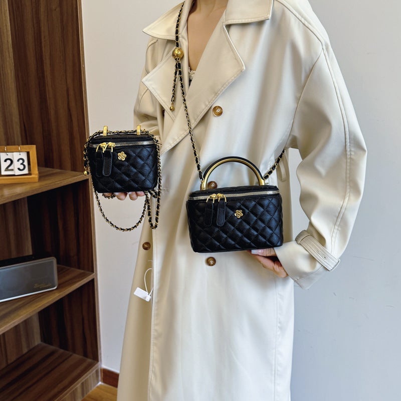 Women's Diamond Quilted Crossbody Bag 2026 - Image 3