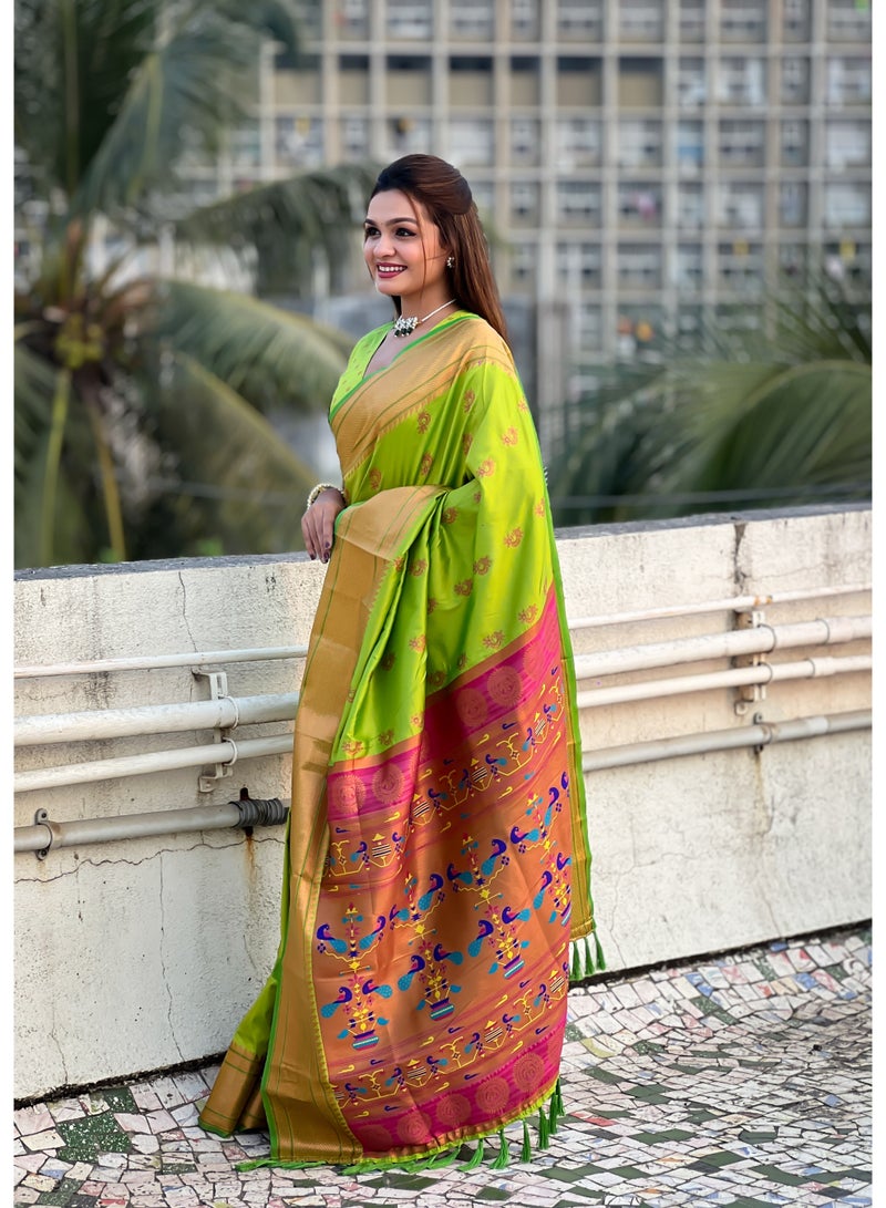 ورلدوين ساري Nath Pista Paithani الحريري الناعم الرائج مع نسيج Meenakari وبلوزة مطرزة - Image 3