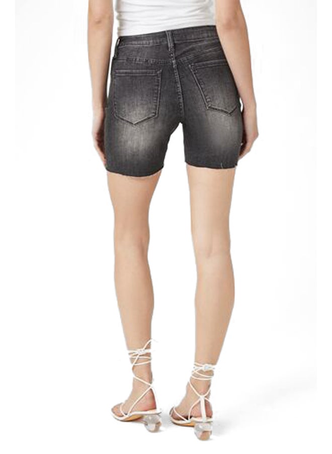 FOREVER 21 Stone Wash Denim Bermuda Shorts  - Image 4