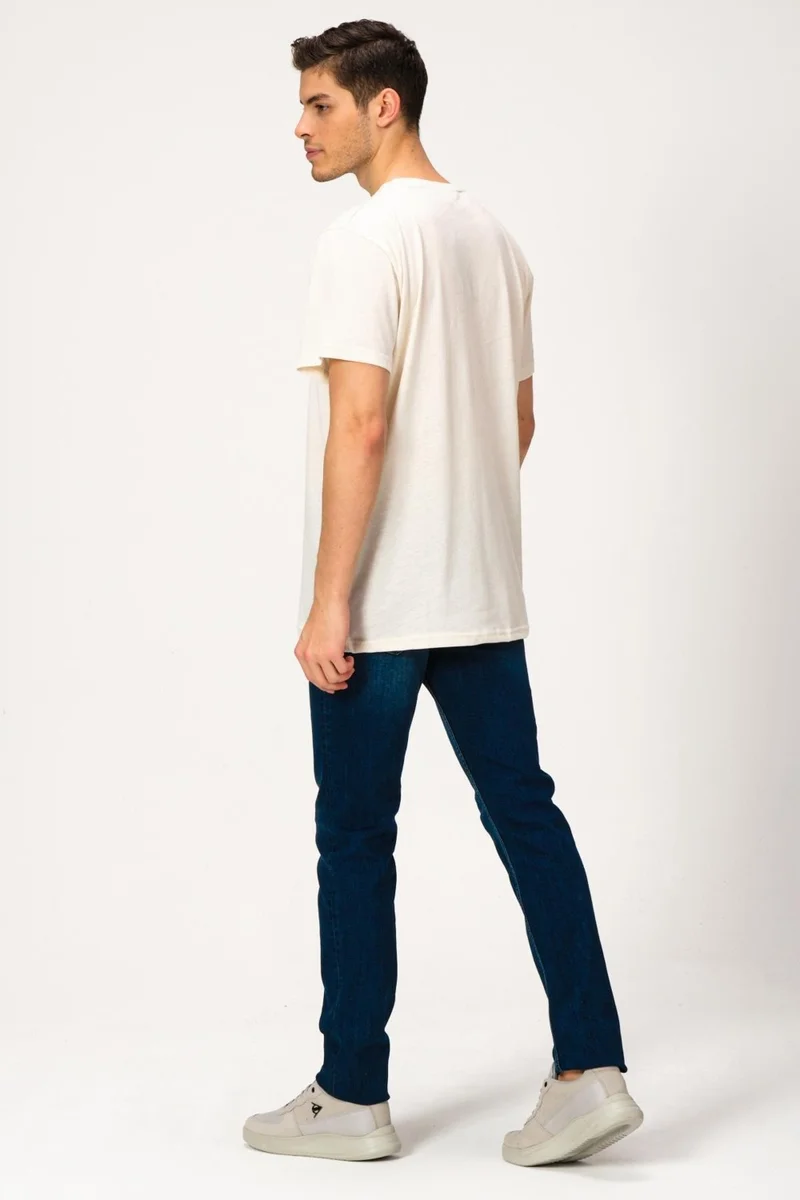 الكسندر جاردي Printed Oversize T-Shirt (E21-71902)