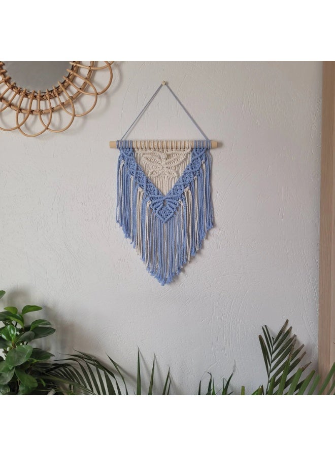 Antikiano A handmade macrame piece made of cotton threads. It has a simple and beautiful design that adds a special decorative touch to any room. Perfect for hanging on the wall in bedrooms or living rooms, and makes a lovely gift for handmade item lovers. - Image 2