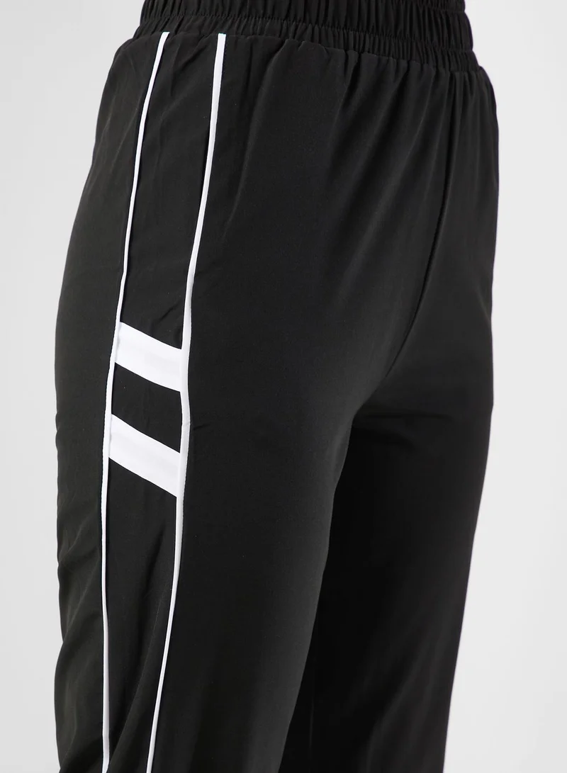 FRWD Contrast Stripe Detail Trackpants