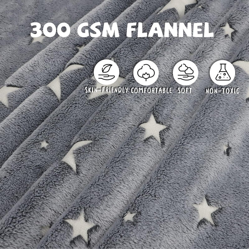 EXILOM بطانية تتلألأ في الظلام للأطفال، 200x152 سم، هدايا يونيكورن للفتيات، بطانيات ناعمة للأطفال لعيد الميلاد أو عيد الميلاد، بطانية دافئة ومريحة لجميع الفصول، هدية مثالية للأولاد والبنات (فضاء) - Image 5