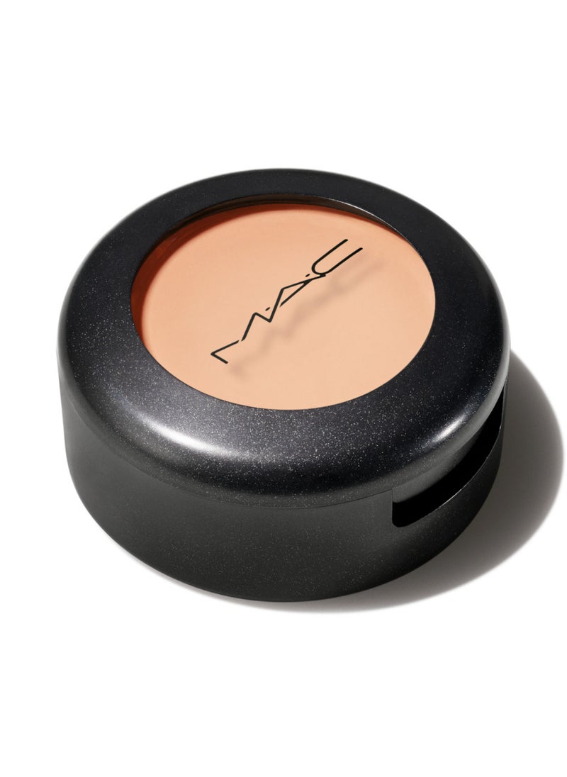 MAC Cosmetics Studio Finish SPF 35 Concealer  NC15 7g  - Image 4