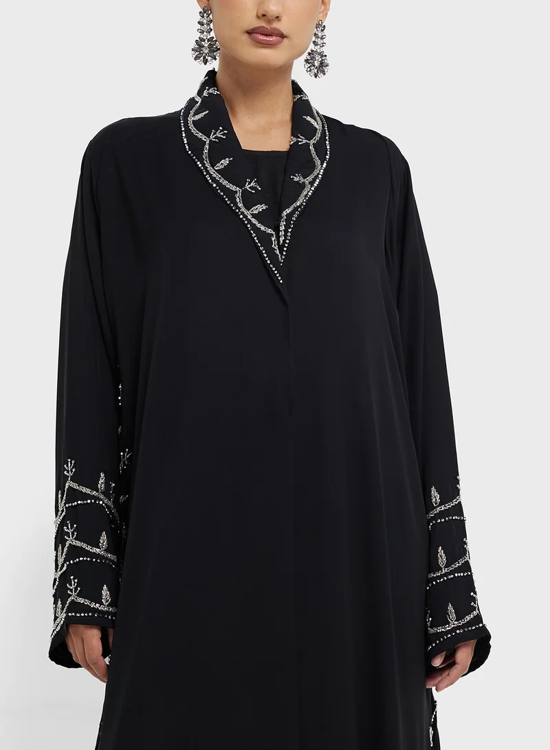 hayas closet V-Neck Embroidered  Flared Sleeve Abaya