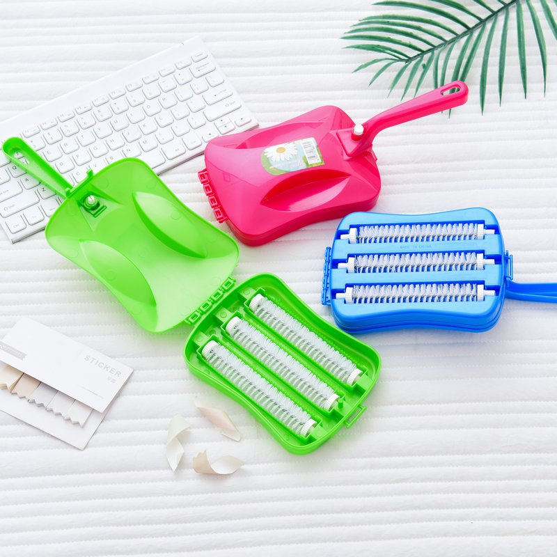 Cross-border Hot-selling Carpet Cleaning Brush Multifunctional Roller Brush Sofa Bed Pet Hair Dust Removal Brush with Handle Three rows of brushes (mixed color hair) 