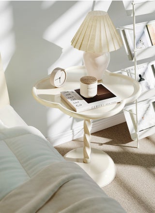 White 4