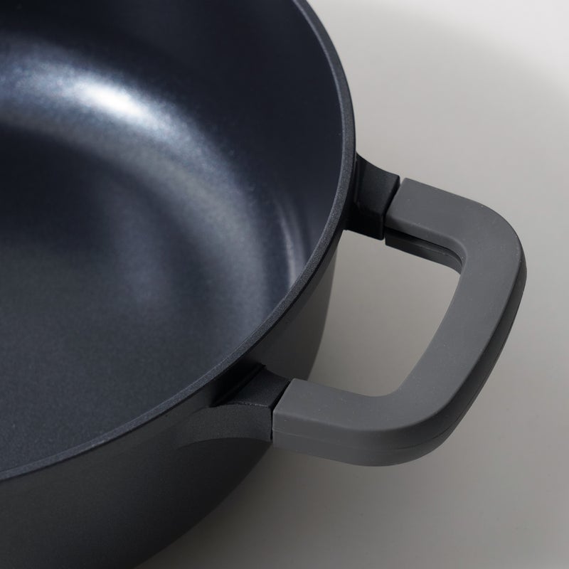 بيرجوف بيرجهوف مقلاة سوتيه الومنيوم بغطاء ومقبضين 28سم، أسود - Image 5