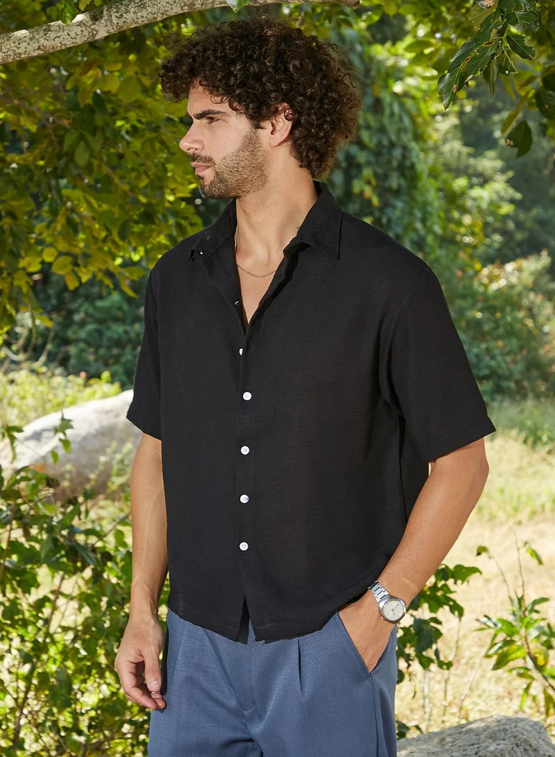 كامبوس سوترا Men's Onyx Black Breezy Oversized Shirt