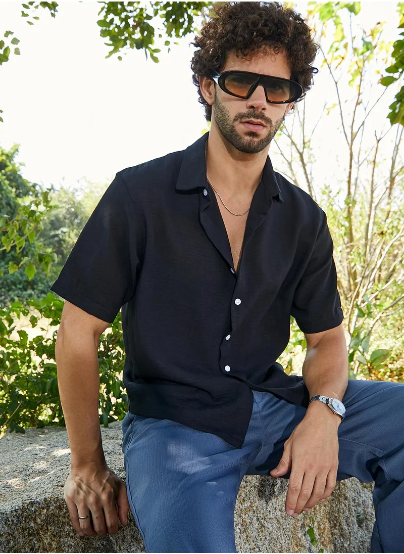 كامبوس سوترا Men's Onyx Black Breezy Oversized Shirt