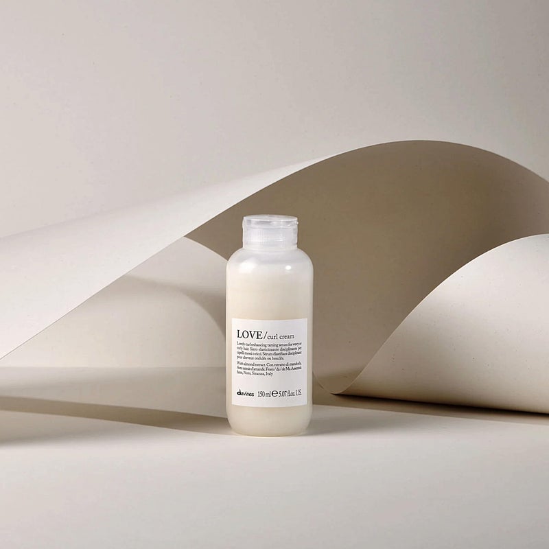 Davines LOVE Curl Cream, Weightless Curl Defining Leave-On Serum For Curly And Wavy Hair, Residue-Free Softness and Shine, 5.07 Fl Oz - Image 2