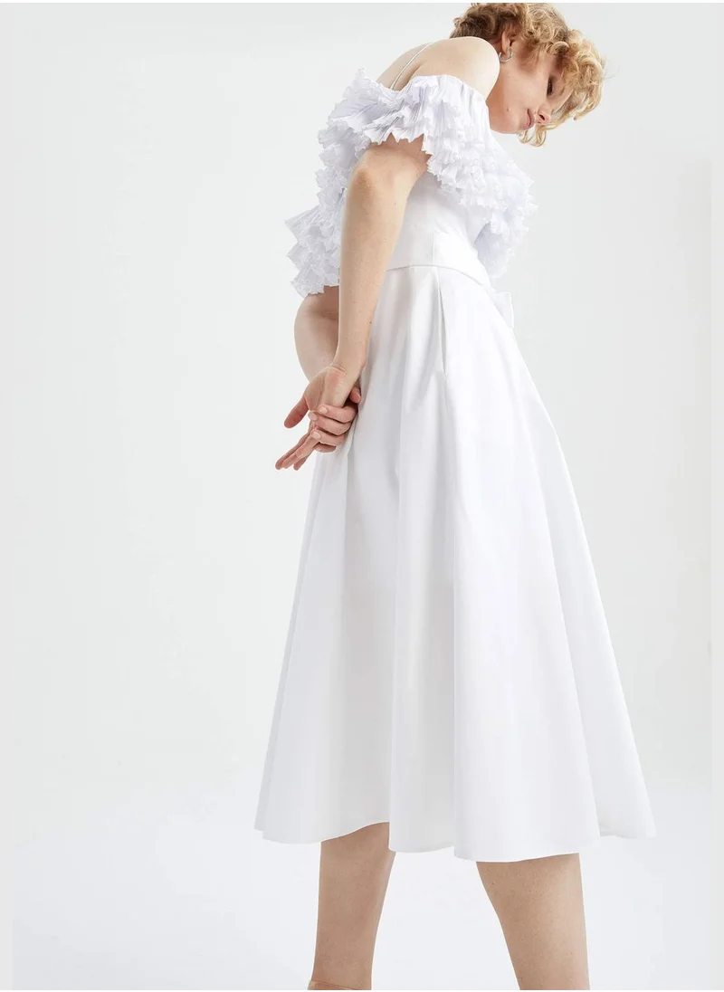ديفاكتو Strappy Frill Detail Midi Dress