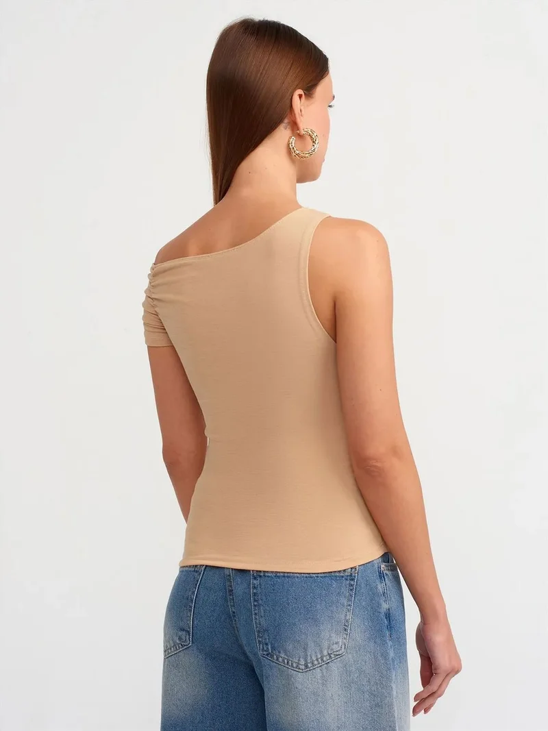 ديلفين DILVIN Off-shoulder Slim-fit Knit Blouse