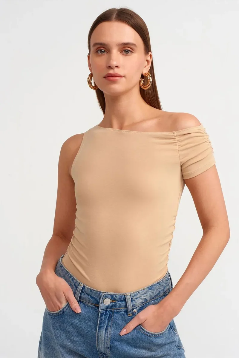 DILVIN Off-shoulder Slim-fit Knit Blouse